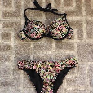 🔴SOLD🔴 Victoria’s Secret Swimsuit 34B/S Push Up